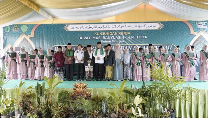 Bupati Muba Hadiri Haflah Akhirussanah dan Wisuda Tahfidz Perdana Ponpes Sirojul Ulum