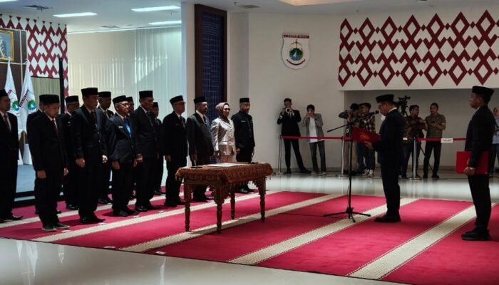 Gubernur Suhardi Duka Lantik 15 Nama Pejabat, Ingatkan Istri Pejabat Tak Campuri Urusan Jabatan