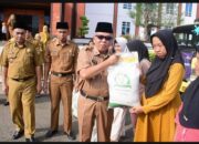 Sekda Musi Rawas H. Ali Sadikin Lepas Penyaluran Bantuan Pangan 2025 