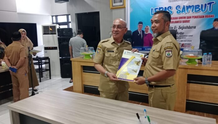 Serah Terima Jabatan PUPR Sulbar: Akhir yang Manis untuk Rachmad, Awal yang Menjanjikan untuk Surya Yuliawan