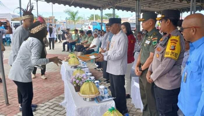 Wakil Bupati Terima 15 Poin Suara Anak Fakfak di Peringatan HAN 2025