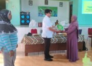 Wakil Ketua II DPRK Fakfak Serahkan Bantuan Untuk Majelis Taklim Iqratul Hasanah