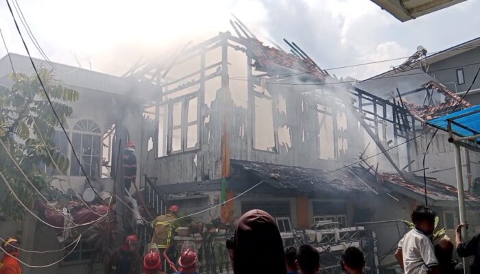 Dua Rumah di Palembang Ludes Terbakar Saat Sholat Jumat