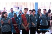 Roswitha Antonius Dampingi Kahiyang Ayu Kunjungi Posyandu Sugihen Karo