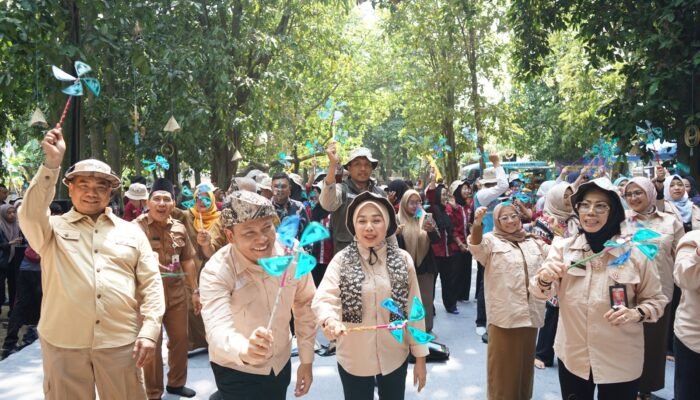 Menuju Indonesia Emas, Bupati Subandi Peringati HAN 2025 di Kampung Lali Gadget