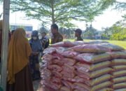Hari Kedua Pasar Murah Pemprov Sulbar di Lapangan Ahmad Kirang, 4 Ton Beras Terjual Habis