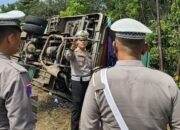Bus Rombongan Jemaah Umrah Alami Kecelakaan di Jalur Palembang–Jambi, 4 Orang Tewas