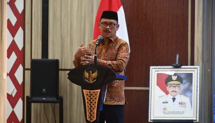 Gubernur Sulbar Beri Peringatan Keras: Tak Bisa Menyesuaikan Gaya Kepemimpinan Saya? Minggir!