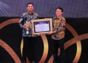 Kapolresta Sidoarjo Terima Penghargaan Radar Surabaya Award 2025, Atas Dedikasi Terhadap Program Ketahanan Pangan