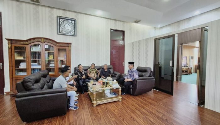 Audiensi Panitia Turnamen Sepak Bola Piala Menpora U-15, Bupati Beri Respon Positif