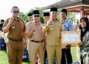 Wakil Bupati Musi Rawas H. Suprayitno  Serahkan Santunan Penghargaan bagi ASN 