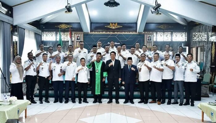 Bupati Fadhil Arief Lantik Mula P. Rambe sebagai Penjabat Sekda untuk Ketiga Kalinya