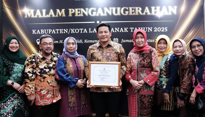 Wow! Sidoarjo Raih Penghargaan Kabupaten Layak Anak Peringkat Utama Tahun 2025