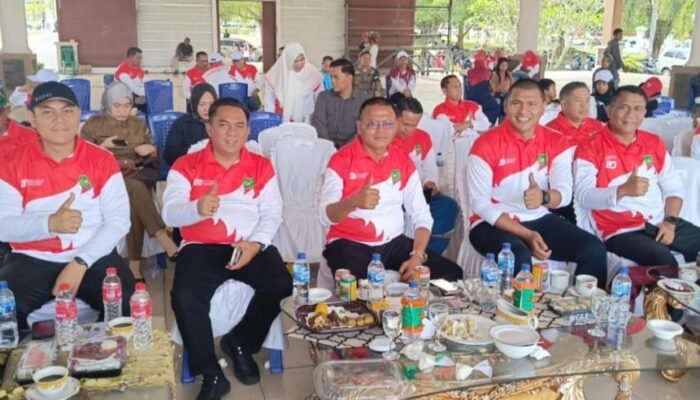 Wali Kota Prabumulih dan Wakil Lepas Peserta Gerak Jalan
