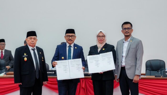Kesepakatan KUA-PPAS 2026 antara DPRD Sulbar dan Gubernur Sulbar Resmi Diteken