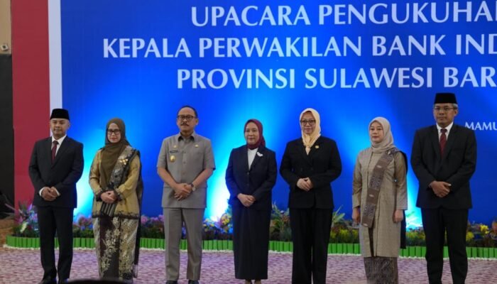 Pengukuhan Kepala BI Sulbar, Gubernur SDK: Dengan Kolaborasi, Ekonomi Sulbar Bisa Lampaui Nasional