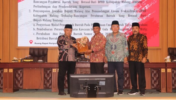 Bupati Malang Tanggapi Pandangan Umum Fraksi-fraksi DPRD Kabupaten Malang Tentang 3 Ranperda
