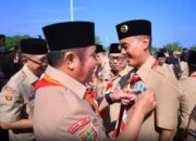 Pengabdian 15 Tahun Bakti Pramuka, Bupati OKI Terima Lencana Panca Warsa III