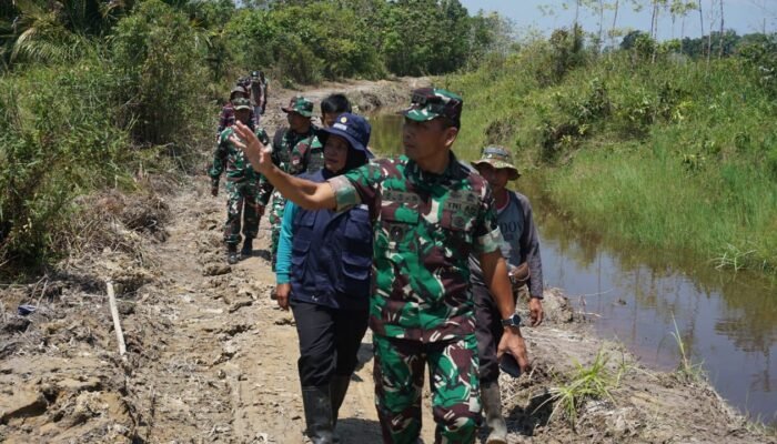 Dukung Swasembada Pangan, Ahli Hukum Humaniter Tinjau Oplah Kapuas Hulu