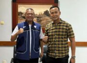 Wow! Coach Timnas U-17 Lolos Piala Dunia Sapa Bupati Tulungagung di Pawai Budaya Bhinneka Tunggal Ika 2025
