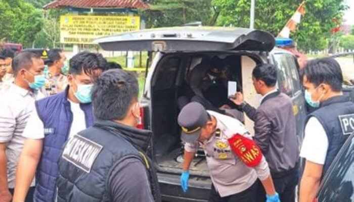 Dua Warga Palembang Ditemukan Tewas Dalam Mobil di Kayuagung