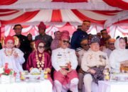 Gubernur SDK dan Wagub Salim Kompak Gunakan Passapu di Momen HUT RI, Melambangkan Kegagahan dan Keteguhan Hati