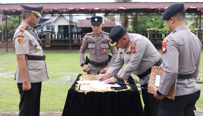 Kapolres Kapuas Hulu Rotasi Pejabat Strategis, Ini yang Diharapkan Pejabat Baru
