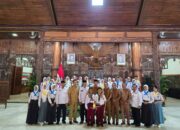 Bupati Tulungagung Lepas Kontingen PMR ke Jumbara Jatim X 2025, Titip Pesan Jaga Nama Baik Daerah