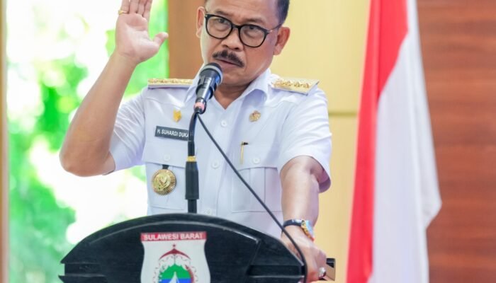 Gubernur Sulbar Buktikan Janji Kampanye, Beri Bonus 5 Bulan TPPD untuk Perangkat Desa