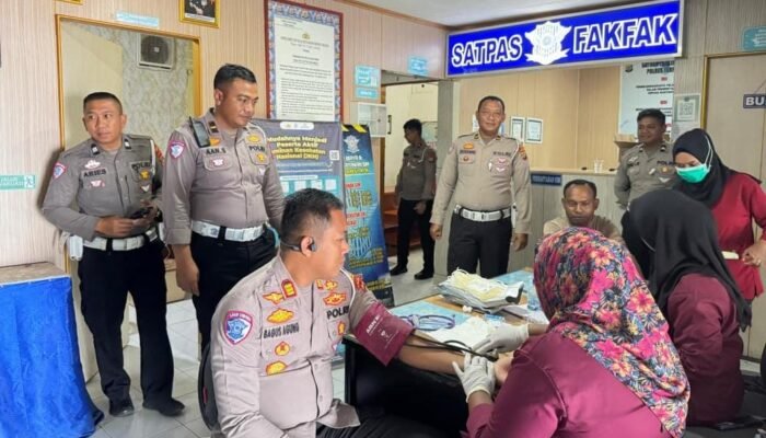 Sat Lantas Polres Fakfak Gelar Donor Darah dan Bhakti Kesehatan