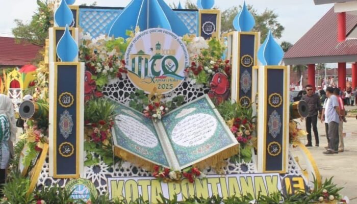 Ribuan Mata Saksikan Pawai Ta’aruf MTQ ke-XXXIII di Kapuas Hulu