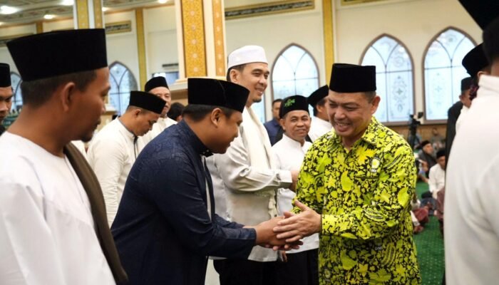 Gubernur Kalbar Ria Norsan Lantik Pengurus DMI, Wabup Sukardi Jabat Ketua DMI Kapuas Hulu