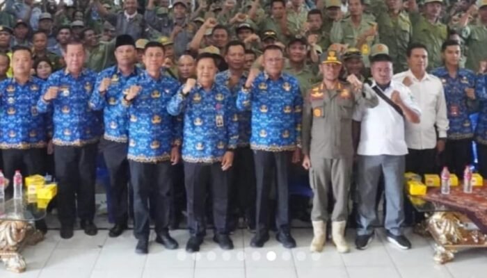 450 Anggota Linmas Terima Honor Triwulan: Wako Prabumulih Janjikan Umroh dan Jaminan Sosial