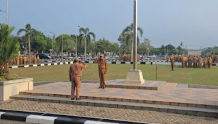 Apel Mingguan Pemkot Prabumulih, Walikota Tegaskan Disiplin ASN dan Dorongan Partisipasi Aktif Dalam HUT RI Ke-80