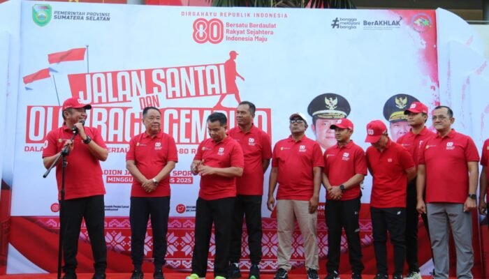 Gubernur Herman Deru Lepas Ribuan Peserta Jalan Santai HUT RI Jadi Wadah Silaturahmi ASN Pemprov Sumsel