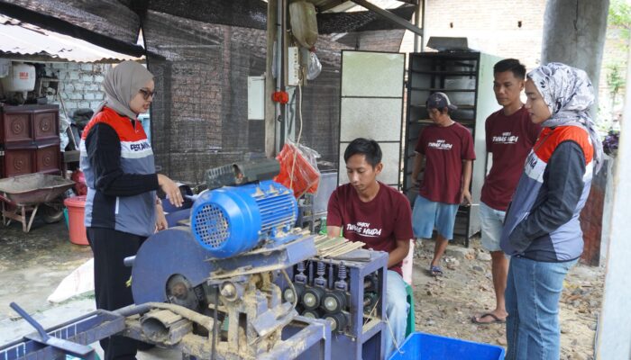 Pertamina Patra Niaga Regional Sumbagsel Berdayakan Masyarakat Desa Banu Ayu Manfaatkan Bambu Liar jadi Nilai Ekonomi Ramah Lingkungan