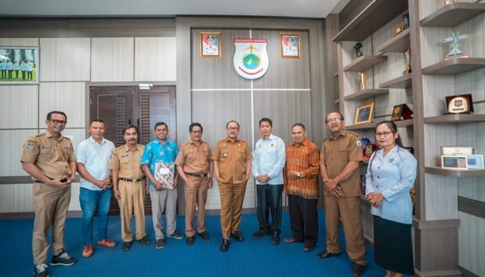 Suhardi Duka Terima Audiensi LPPD Sulbar, Bahas Persiapan Pesparawi Nasional 2025
