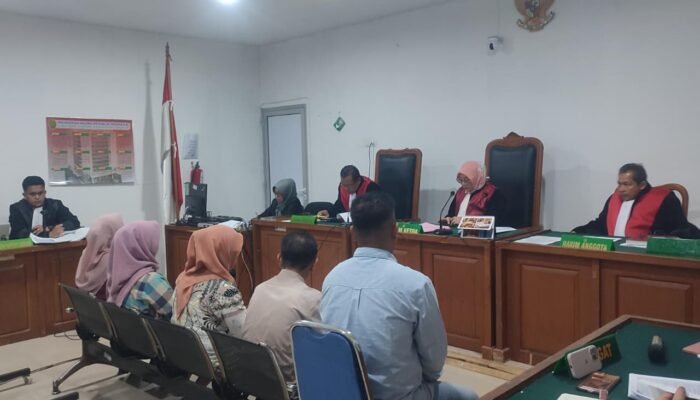 Perangkat Desa Lirik Tidak Tahu Tugas dan Fungsi Tapi Menikmati Gaji Buta Selama Bertahun-Tahun