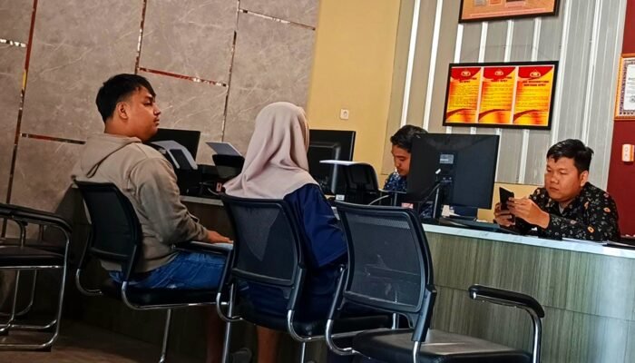Pasal Penjualan Mobil, Anak Selamatkan Ibu Dari Luka Bacokan Sang Ayah