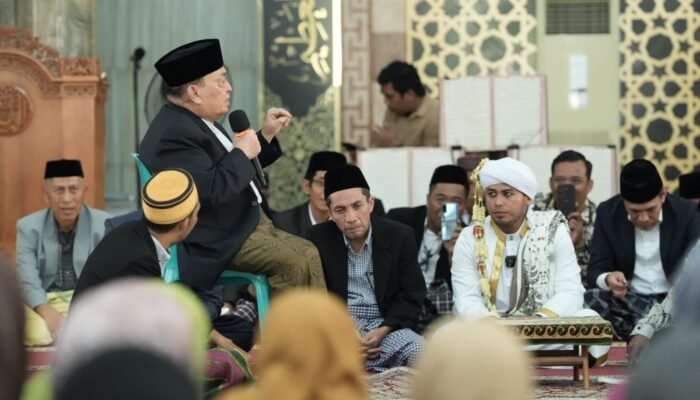 Kebersamaan yang Indah, Wagub Sulbar Jadi Saksi Akad Nikah Anak Imam Masjid Syuhada Polewali