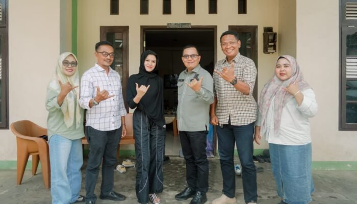 Ketua DPRD Tanah Datar Apresiasi Penampilan Diva Aurel di Panggung
