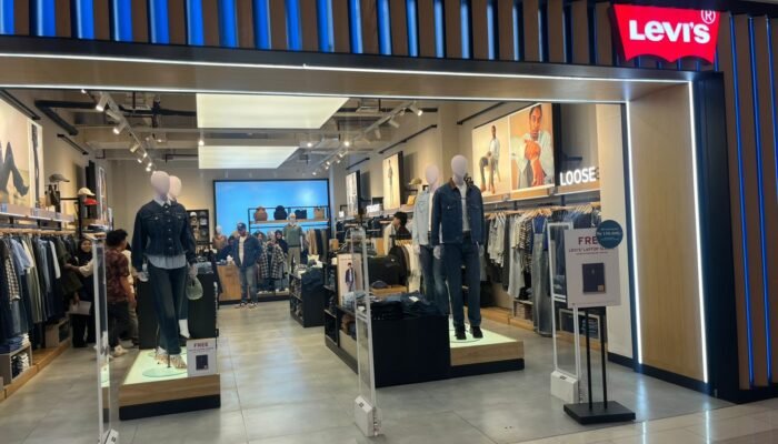 Levi’s Hadirkan “The Icons: Style in Denim” di Palembang, Tawarkan Voucher dan Hadiah Menarik