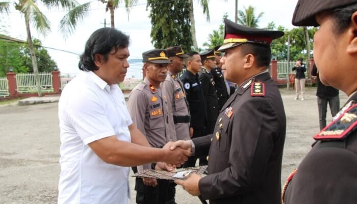 Hari Kesaktian Pancasila, Kapolres Fakfak Berikan Reward Untuk 57 Personil