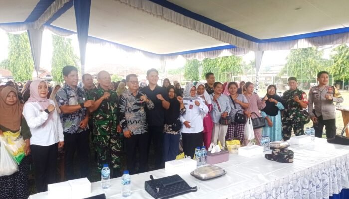 Asisten II Buka Gerakan pangan murah Pemkot Prabumulih di Muara Dua