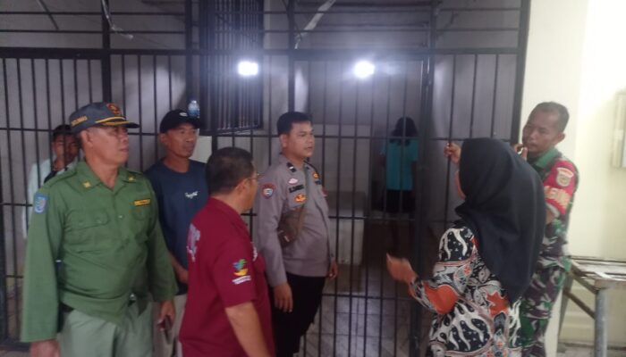 Mengamuk, ODGJ Dibawa Bhabinkamtibmas dan Babinsa Karang Raja ke Rehab Dinsos