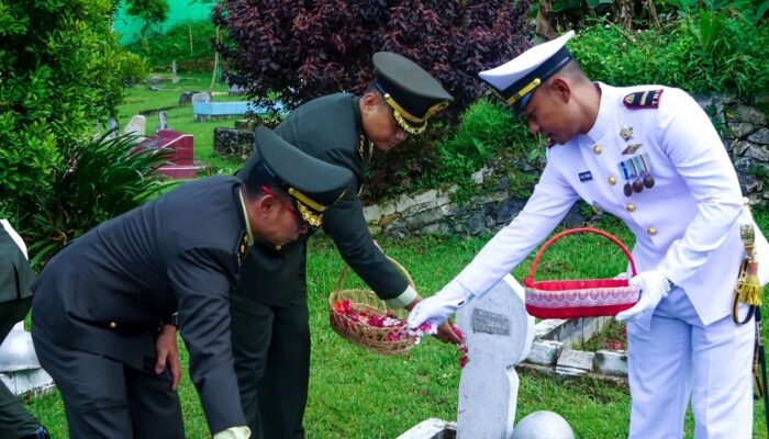 HUT Ke – 80 TNI, Korem 182/JO Gelar Ziarah Rombongan di TMP Lembah Onim Fakfak