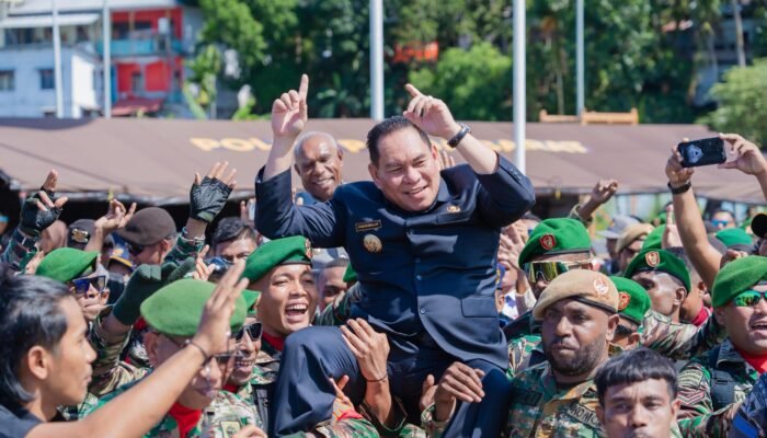 Bupati Fakfak Hadiri Upacara HUT TNI Ke-80