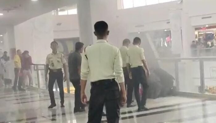 Eskalator PTC Mall Keluarkan Kepulan Asap Hitam dan Bau Menyengat Ditengah Berlangsungnya Acara Indonesia Menari 2025