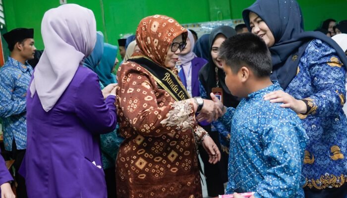 Tanamkan Literasi Kesehatan Sejak Dini, Bunda Literasi Hj Fatimah Toha Ajak Anak Muba Jaga Senyum Sehat