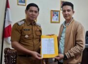 Serahkan SK Carateker, Riza Vahlevi Optimis Bawa Semangat Baru Kepemudaan Talang Kelapa